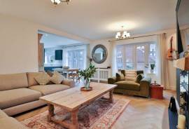 listing listing