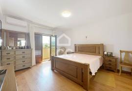 Detached stone villa with four bedrooms, with furniture included. Detached stone villa with four bedrooms, with furniture included.