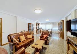Detached stone villa with four bedrooms, with furniture included. Detached stone villa with four bedrooms, with furniture included.