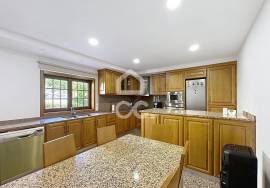 Detached stone villa with four bedrooms, with furniture included. Detached stone villa with four bedrooms, with furniture included.