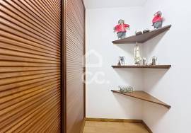 Detached stone villa with four bedrooms, with furniture included. Detached stone villa with four bedrooms, with furniture included.