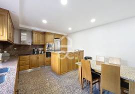 Detached stone villa with four bedrooms, with furniture included. Detached stone villa with four bedrooms, with furniture included.