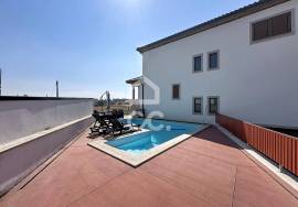 Detached stone villa with four bedrooms, with furniture included. Detached stone villa with four bedrooms, with furniture included.