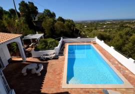 Classic 5‑Bed. Villa with Fantastic Sea and Countryside Views