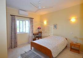 Classic 5‑Bed. Villa with Fantastic Sea and Countryside Views