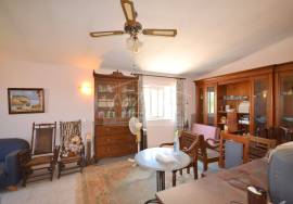 Classic 5‑Bed. Villa with Fantastic Sea and Countryside Views