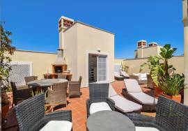 Vilamoura – Palmyra Residence: Top-Floor T3, 80sqm Rooftop Terrace, Private Lift