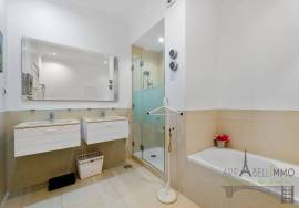 Vilamoura – Palmyra Residence: Top-Floor T3, 80sqm Rooftop Terrace, Private Lift
