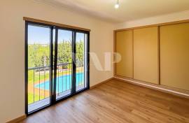 2+1 Bedroom Semi-Detached House with Rooftop, Garage and Swimming Pool in Guia, Albufeira