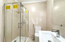 2+1 Bedroom Semi-Detached House with Rooftop, Garage and Swimming Pool in Guia, Albufeira