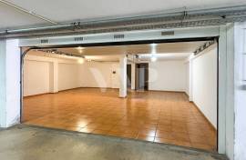 2+1 Bedroom Semi-Detached House with Rooftop, Garage and Swimming Pool in Guia, Albufeira
