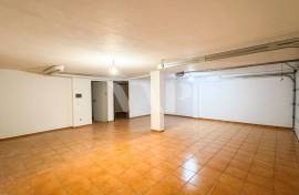 2+1 Bedroom Semi-Detached House with Rooftop, Garage and Swimming Pool in Guia, Albufeira