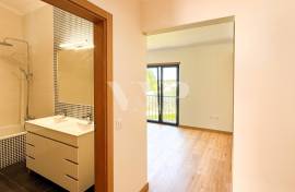 2+1 Bedroom Semi-Detached House with Rooftop, Garage and Swimming Pool in Guia, Albufeira