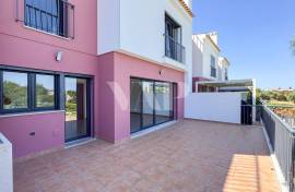 2+1 Bedroom Semi-Detached House with Rooftop, Garage and Swimming Pool in Guia, Albufeira