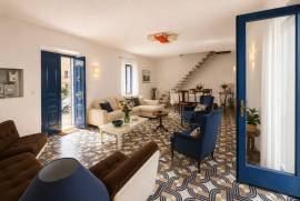 Stunning 8 bed Townhouse for Sale In Santa Teresa Gallura Sardinia Italy