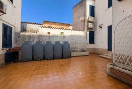 Stunning 8 bed Townhouse for Sale In Santa Teresa Gallura Sardinia Italy