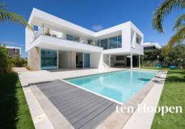Contemporary Luxury Villa in Ponta da Piedade, Lagos