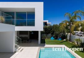 Contemporary Luxury Villa in Ponta da Piedade, Lagos Contemporary Luxury Villa in Ponta da Piedade, Lagos