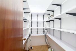 6 Bedroom House Floor for Annual Rental 6 Bedroom House Floor for Annual Rental