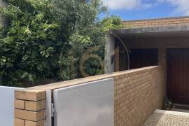 5 bedroom villa for rent in condominium with pool 5 bedroom villa for rent in condominium with pool