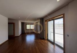 4 bedroom duplex apartment with 2 terraces and balconies 4 bedroom duplex apartment with 2 terraces and balconies