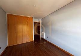 4 bedroom duplex apartment with 2 terraces and balconies 4 bedroom duplex apartment with 2 terraces and balconies