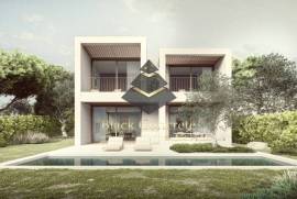 Town houses on Golf course, walking distance to the beach