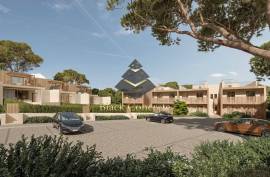 Town houses on Golf course, walking distance to the beach