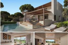 Town houses on Golf course, walking distance to the beach