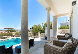 Tavira – Luxury 4-bedroom villa with pool, views and garage