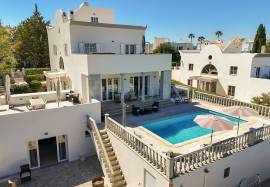 Tavira – Luxury 4-bedroom villa with pool, views and garage