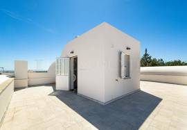 Tavira – Luxury 4-bedroom villa with pool, views and garage