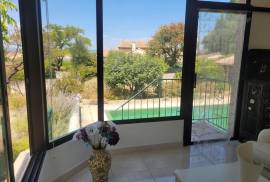 Large House With 125 M2 Of Living Space On 1010 M2 Of Land With A Swimming Pool And A Separate 38 M2 Flat. Large House With 125 M2 Of Living Space On 1010 M2 Of Land With A Swimming Pool And A Separate 38 M2 Flat.