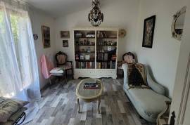 Large House With 125 M2 Of Living Space On 1010 M2 Of Land With A Swimming Pool And A Separate 38 M2 Flat. Large House With 125 M2 Of Living Space On 1010 M2 Of Land With A Swimming Pool And A Separate 38 M2 Flat.