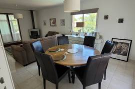 Large House With 125 M2 Of Living Space On 1010 M2 Of Land With A Swimming Pool And A Separate 38 M2 Flat. Large House With 125 M2 Of Living Space On 1010 M2 Of Land With A Swimming Pool And A Separate 38 M2 Flat.