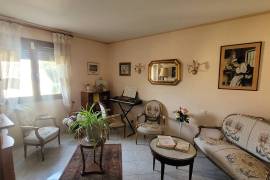 A Lovely Property Comprising Two Dwellings With Living Areas Of 160 M2 And 65 M2, A 28 M2 Studio Flat And 2,552 M2 Of Land With A Swimming Pool. A Lovely Property Comprising Two Dwellings With Living Areas Of 160 M2 And 65 M2, A 28 M2 Studio Flat And 2,552 M2 Of Land With A Swimming Pool.