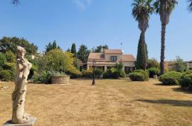 A Lovely Property Comprising Two Dwellings With Living Areas Of 160 M2 And 65 M2, A 28 M2 Studio Flat And 2,552 M2 Of Land With A Swimming Pool. A Lovely Property Comprising Two Dwellings With Living Areas Of 160 M2 And 65 M2, A 28 M2 Studio Flat And 2,552 M2 Of Land With A Swimming Pool.