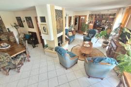 A Lovely Property Comprising Two Dwellings With Living Areas Of 160 M2 And 65 M2, A 28 M2 Studio Flat And 2,552 M2 Of Land With A Swimming Pool. A Lovely Property Comprising Two Dwellings With Living Areas Of 160 M2 And 65 M2, A 28 M2 Studio Flat And 2,552 M2 Of Land With A Swimming Pool.
