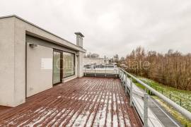 Detached house for rent in Riga, 288.00m2