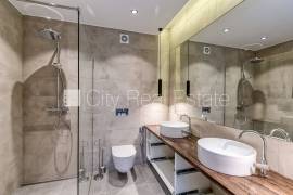 Detached house for rent in Riga, 288.00m2