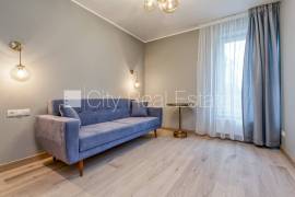 Detached house for rent in Riga, 288.00m2