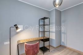 Detached house for rent in Riga, 288.00m2