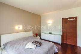 Apartment for rent in Riga, 209.00m2 Apartment for rent in Riga, 209.00m2