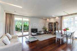Apartment for rent in Riga, 209.00m2