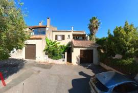 9 room, 160m2 Villa for sale in Pezenas - 375 000 € * 9 room, 160m2 Villa for sale in Pezenas - 375 000 € *