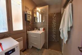 9 room, 160m2 Villa for sale in Pezenas - 375 000 € * 9 room, 160m2 Villa for sale in Pezenas - 375 000 € *