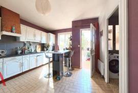 9 room, 160m2 Villa for sale in Pezenas - 375 000 € * 9 room, 160m2 Villa for sale in Pezenas - 375 000 € *