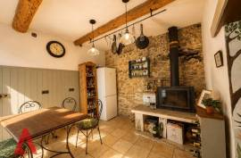 4 room, 88m2 Village house for sale in Puissalicon - 150 000 € * 4 room, 88m2 Village house for sale in Puissalicon - 150 000 € *