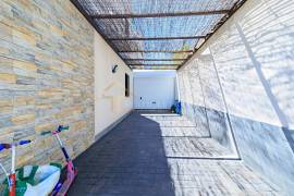 listing listing