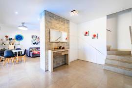 listing listing